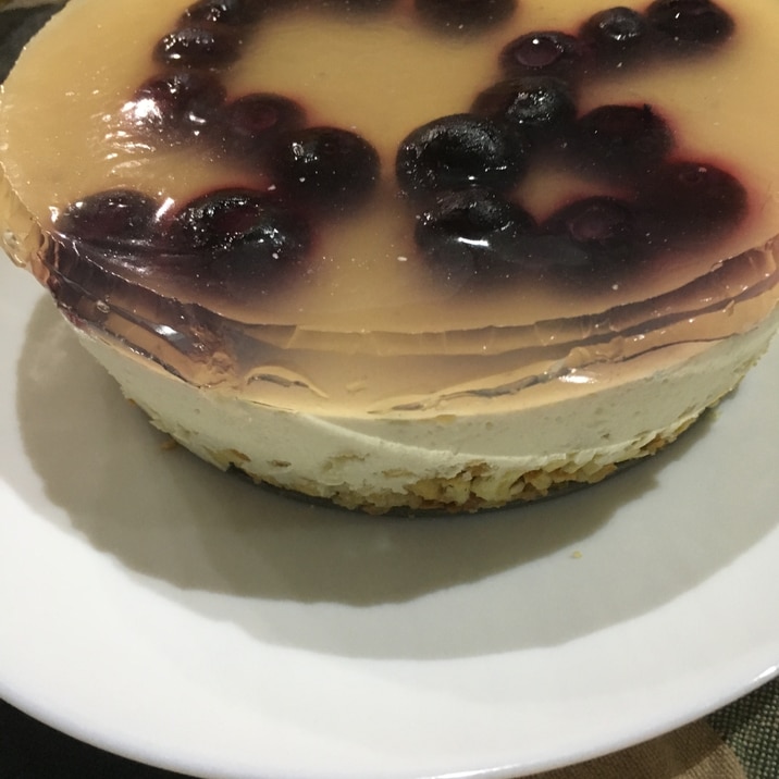 ブルーベリーのレアチーズケーキ